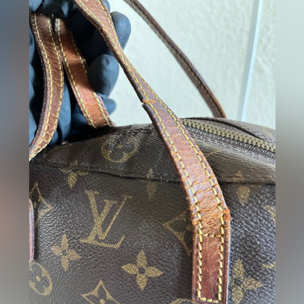 Louis Vuitton small bag - Picture 11 of 15